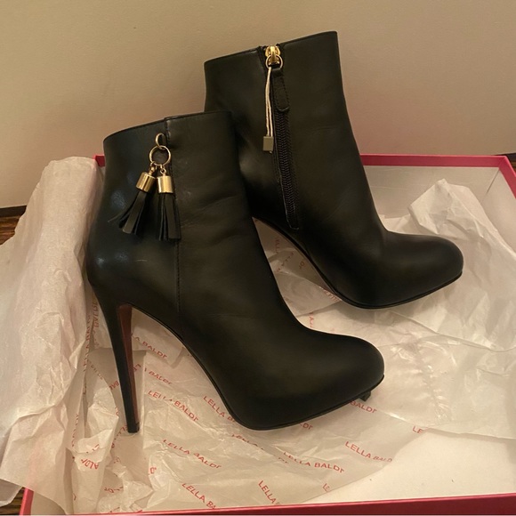 Lella Baldi Shoes - Lella Baldi Black Leather Ankle Booties US 7.5